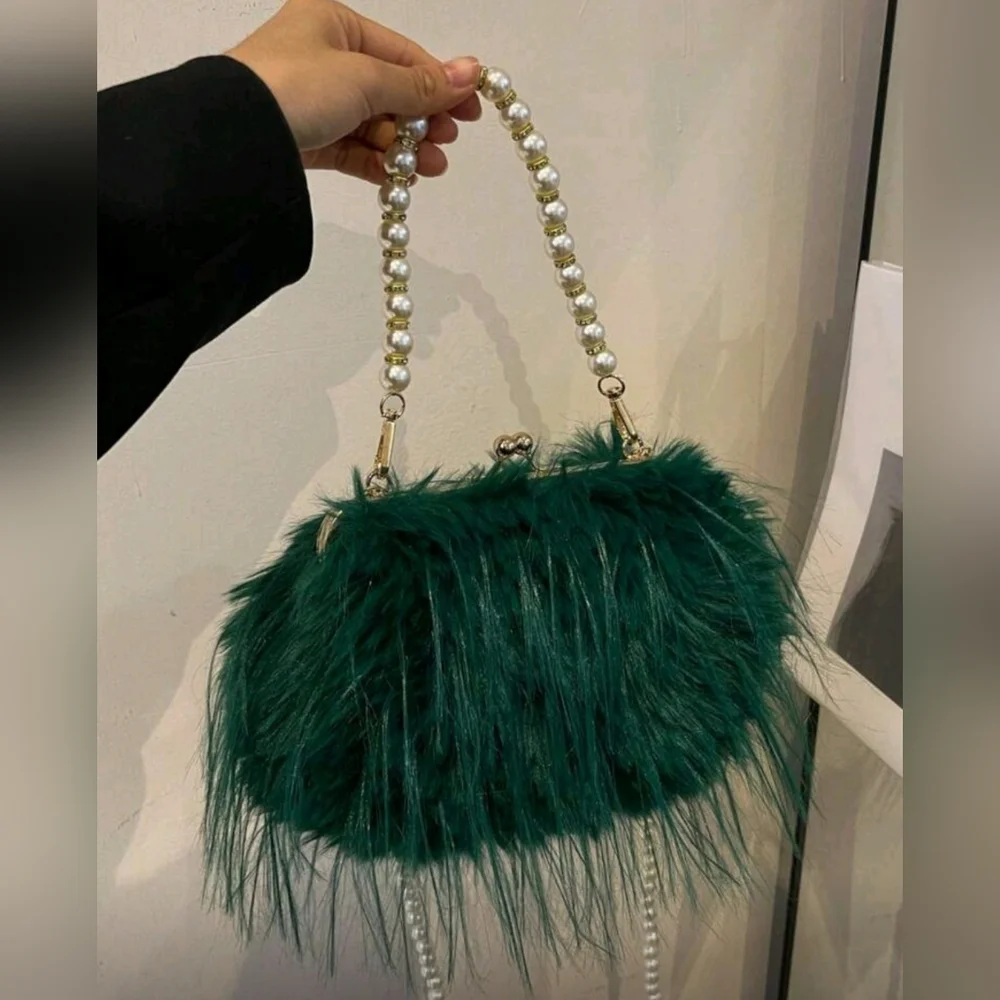 NWT Emerald Green Fluffy Faux Fur Double Pearl Chain Cross Body Clutch Handbag
